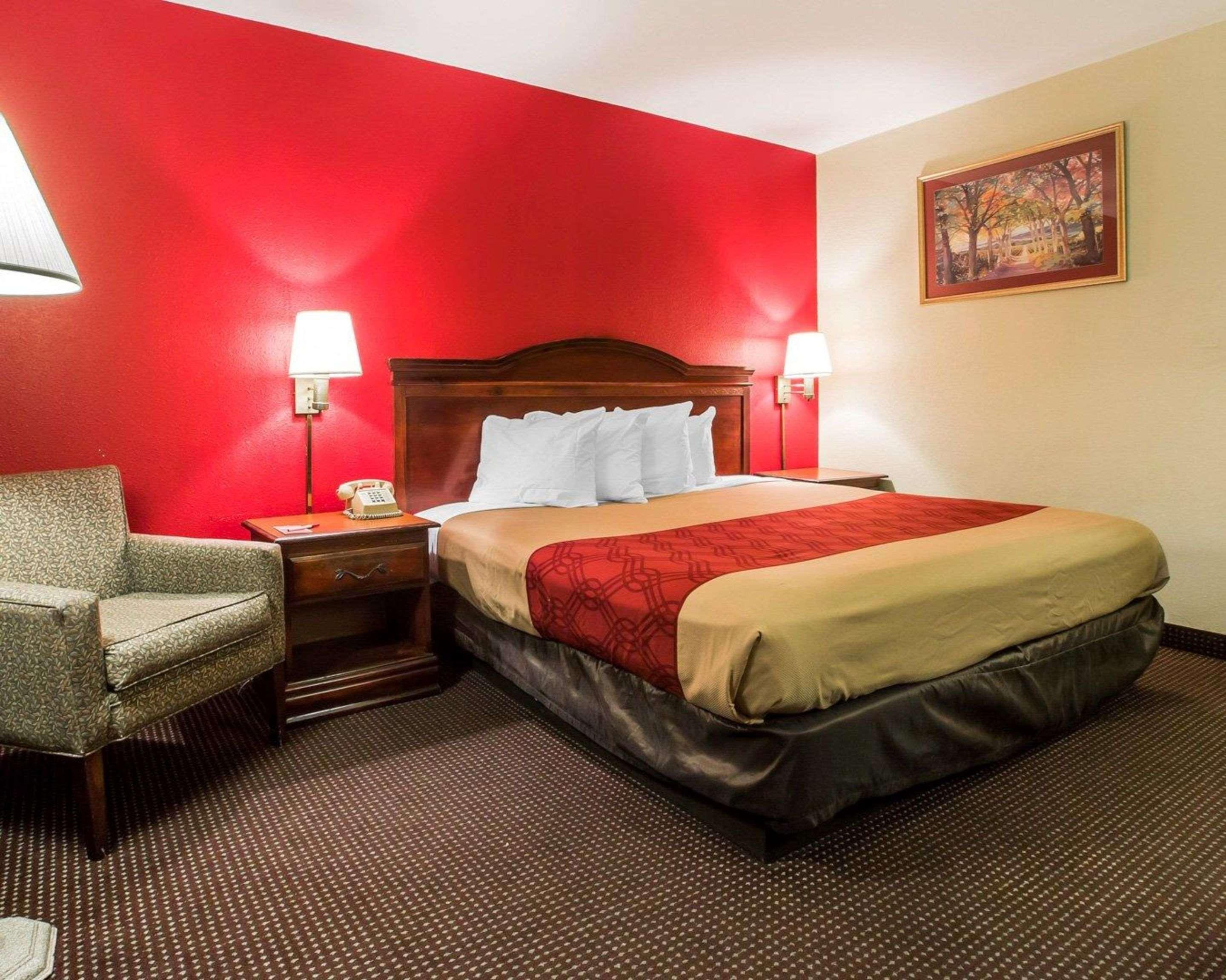 Lodge Econo Atlanta