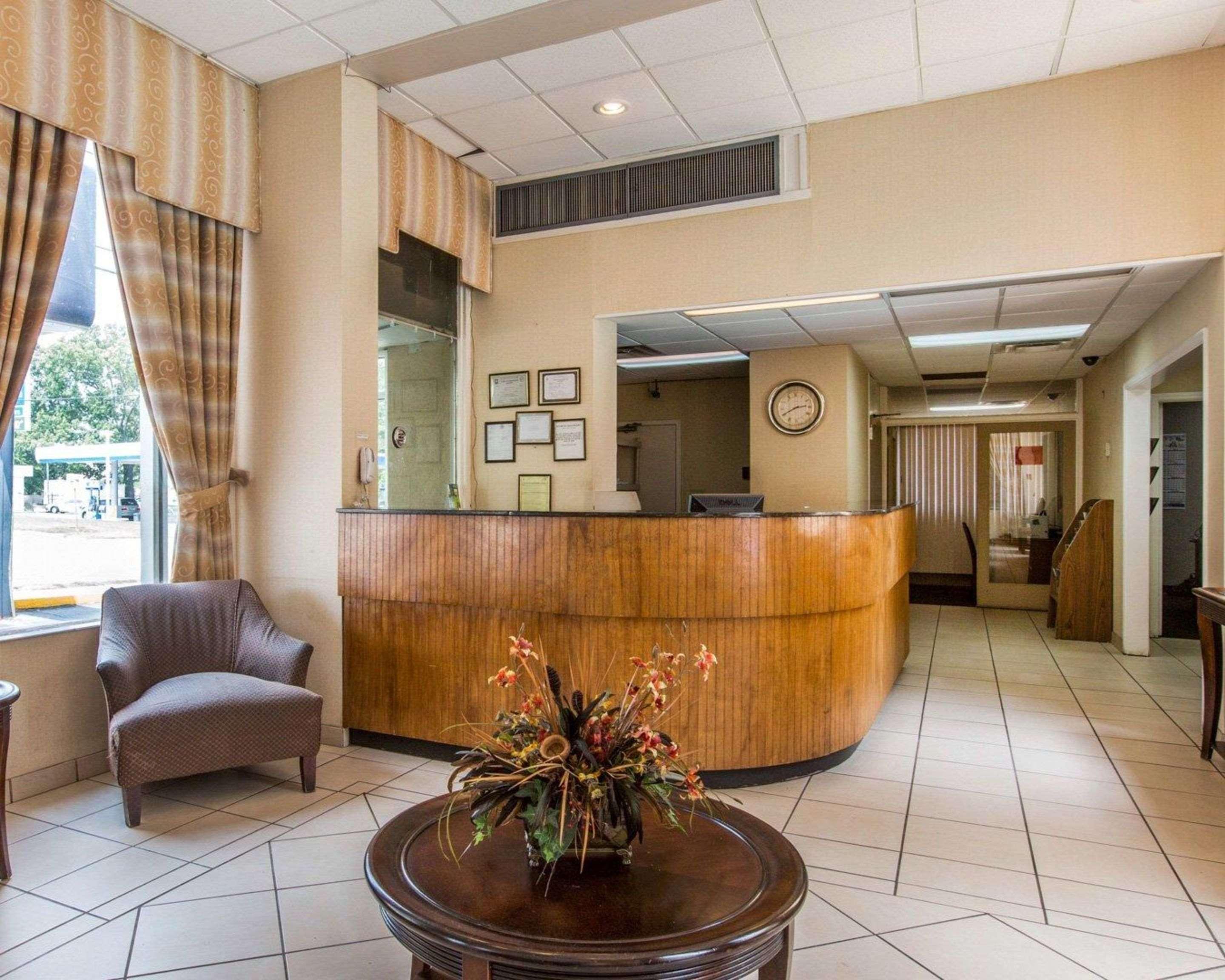 Lodge Econo Atlanta